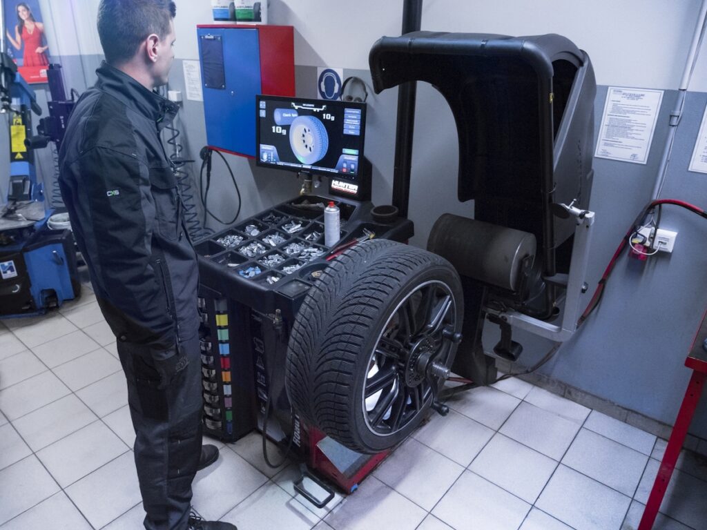 Wulkanizator-SM-Logistic-podczas-pracy